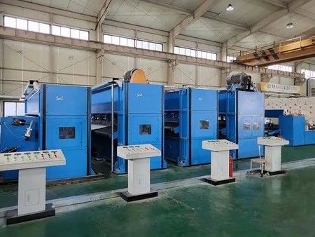 300 kg/h - 700 kg/h Geotextil Nadel-Punching-Produktionslinie Nichtgewebte Punchmaschine