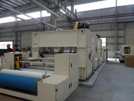 800gm Nadel-Punching-Produktionslinie für nicht gewebte Luftfiltermedien